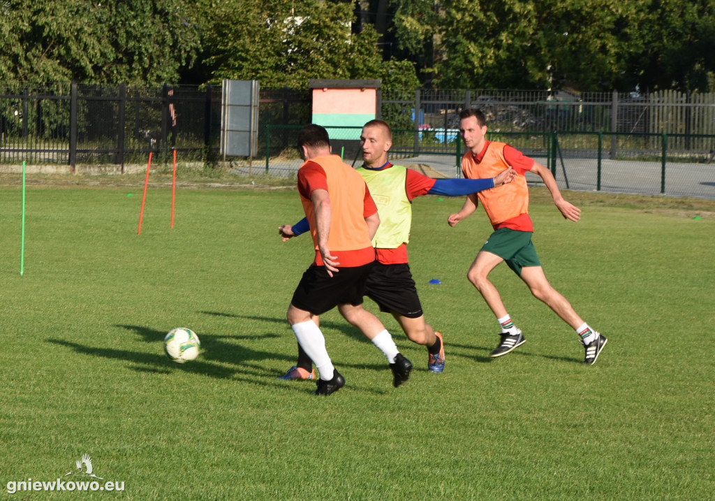 Trening piłkarzy Unii Gniewkowo