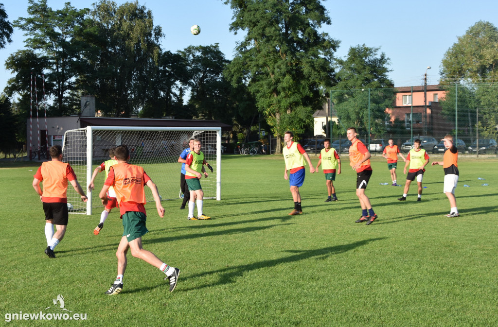 Trening piłkarzy Unii Gniewkowo