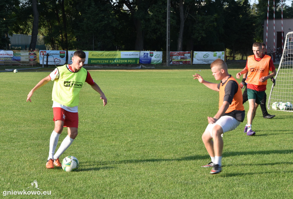 Trening piłkarzy Unii Gniewkowo