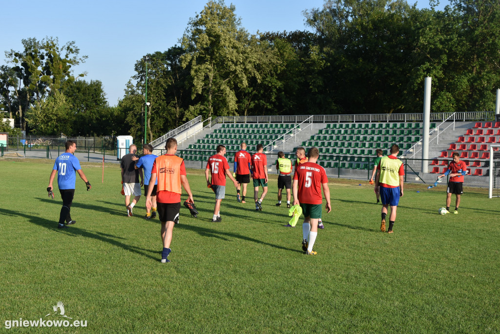 Trening piłkarzy Unii Gniewkowo