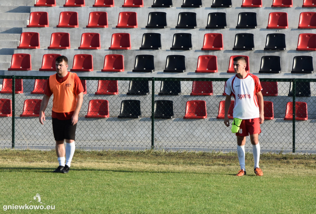 Trening piłkarzy Unii Gniewkowo