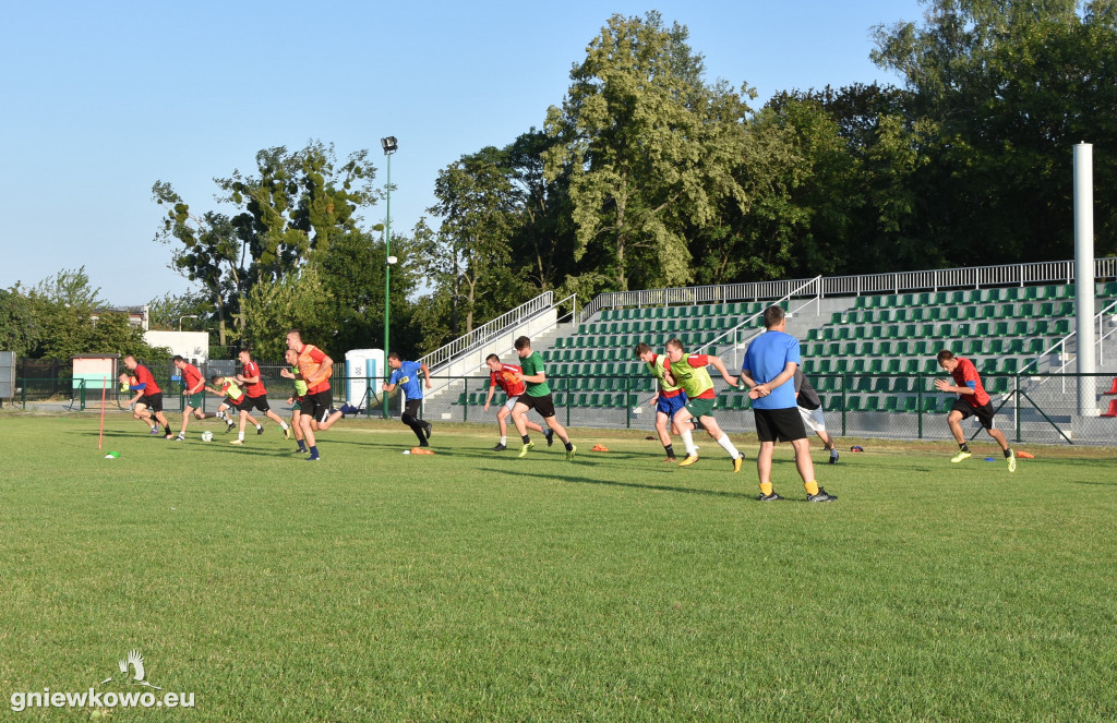 Trening piłkarzy Unii Gniewkowo