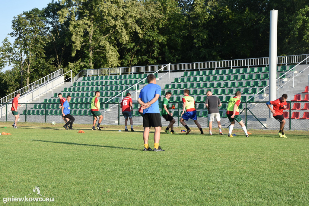 Trening piłkarzy Unii Gniewkowo