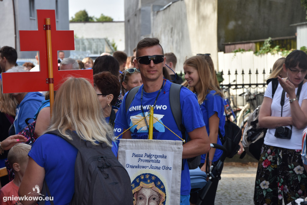 Pielgrzymka ruszyła z Gniewkowa na Jasną Górę