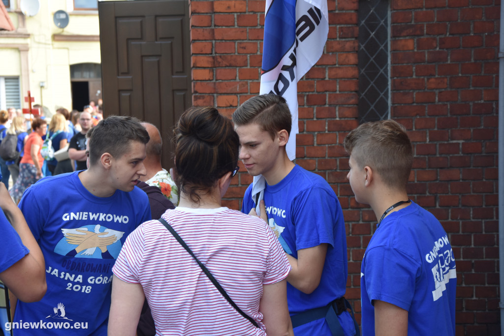 Pielgrzymka ruszyła z Gniewkowa na Jasną Górę