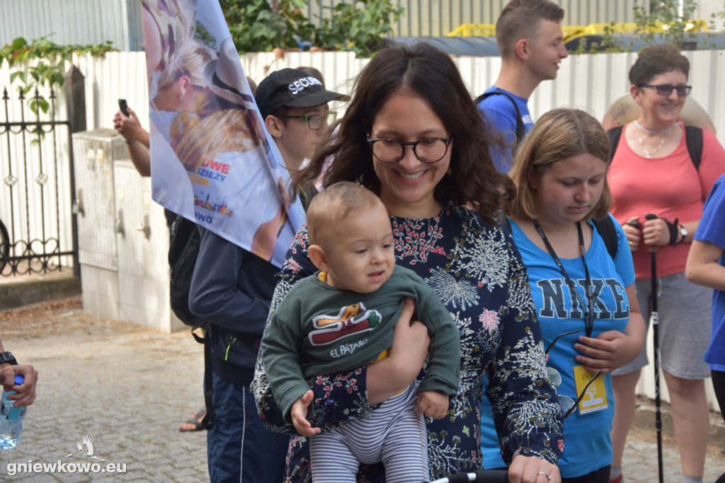 Pielgrzymka ruszyła z Gniewkowa na Jasną Górę