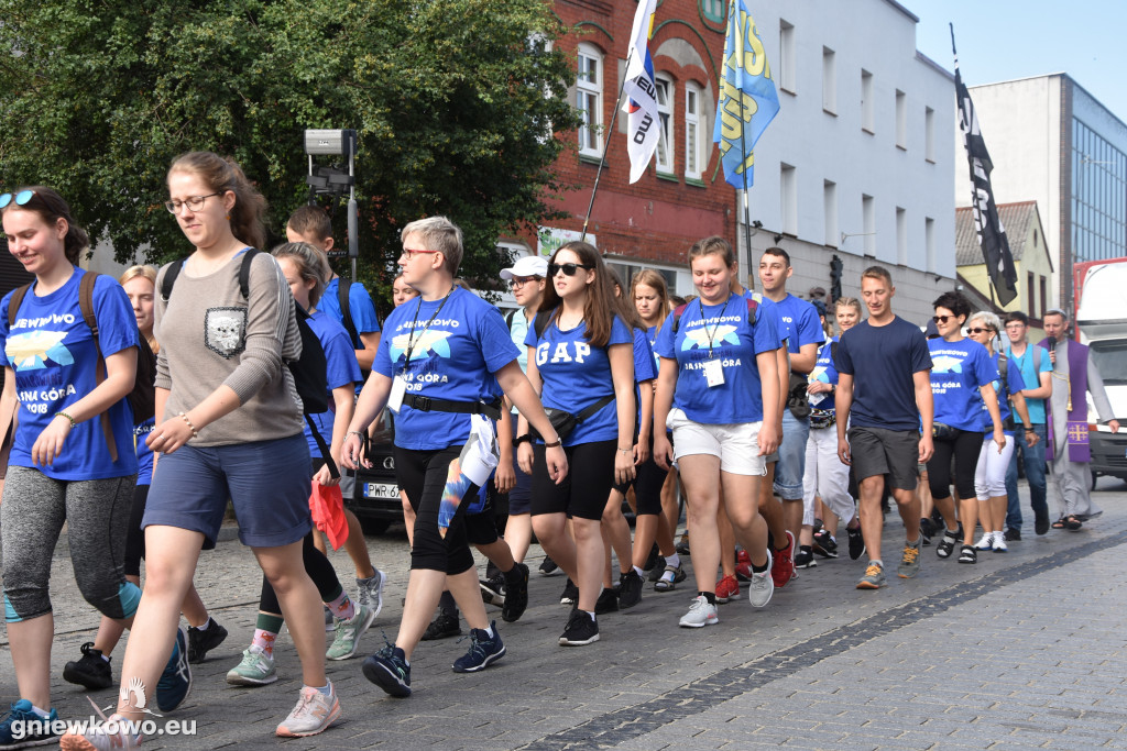 Pielgrzymka ruszyła z Gniewkowa na Jasną Górę