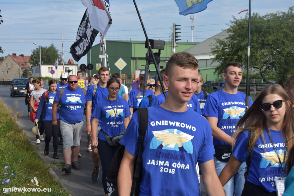Pielgrzymka ruszyła z Gniewkowa na Jasną Górę