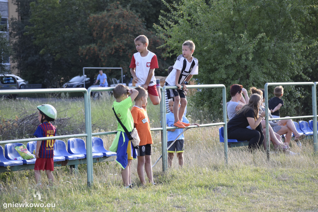 Sparing Czarni Wierzchosławice-Dąb Bąkowo 1-4