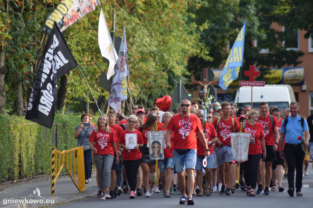 Powrót pielgrzymów z Jasnej Góry