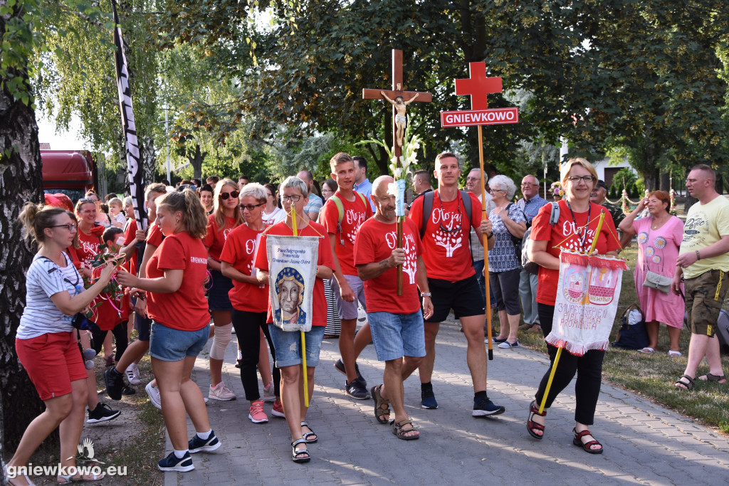 Powrót pielgrzymów z Jasnej Góry