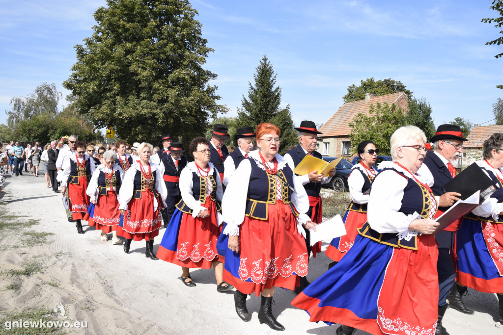 Dożynki parafialne w Zajezierzu