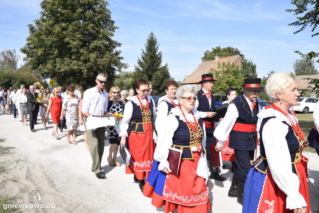 Dożynki parafialne w Zajezierzu