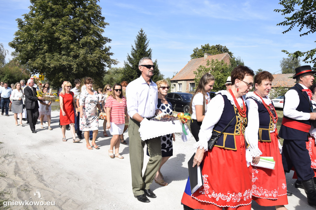 Dożynki parafialne w Zajezierzu