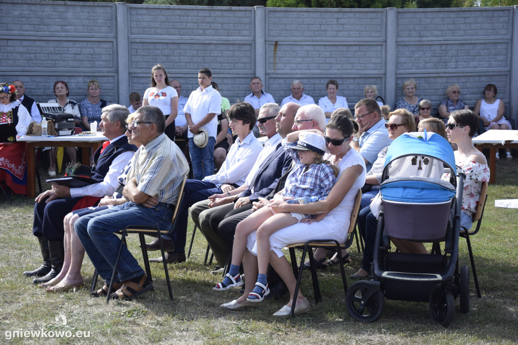 Dożynki parafialne w Zajezierzu