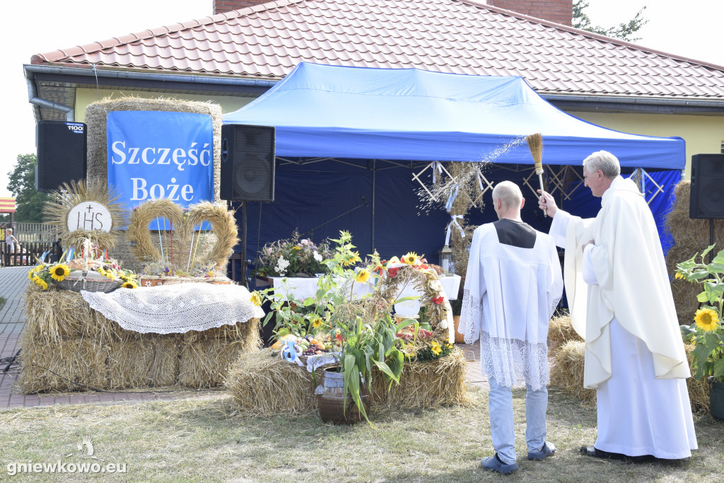 Dożynki parafialne w Zajezierzu