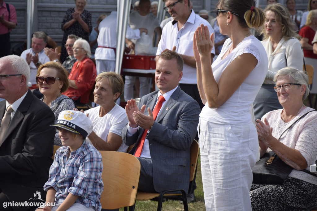 Dożynki parafialne w Zajezierzu