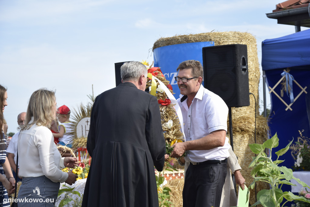 Dożynki parafialne w Zajezierzu