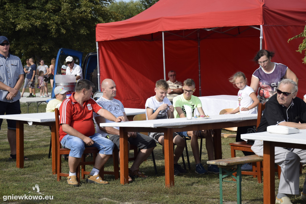 Dożynki parafialne w Zajezierzu