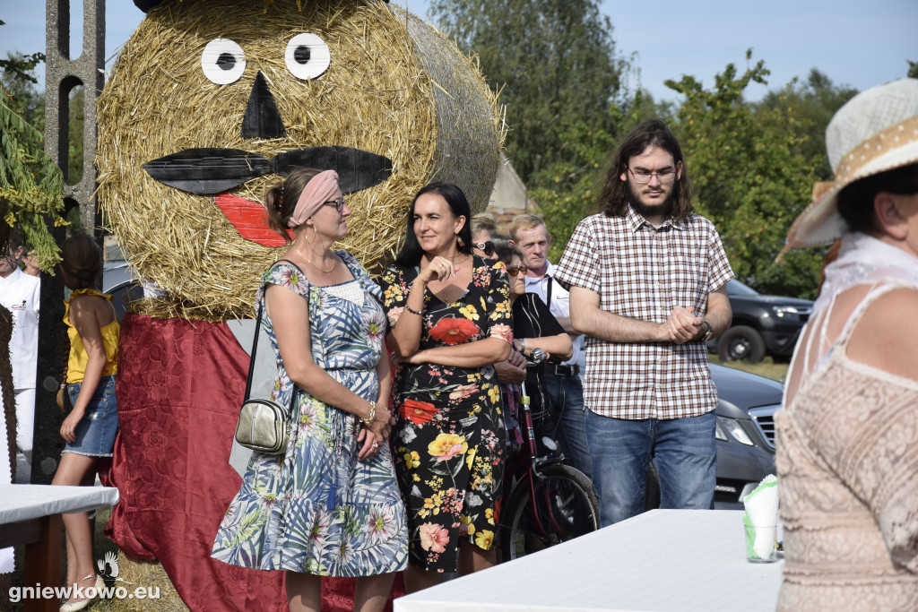 Dożynki parafialne w Zajezierzu