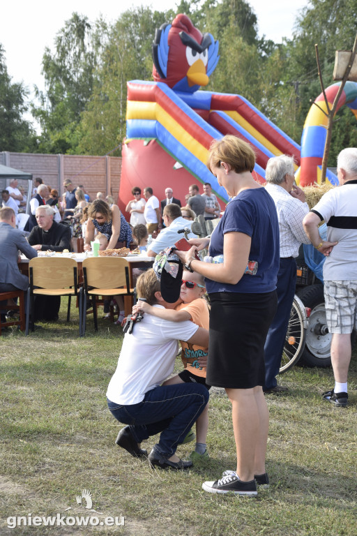 Dożynki parafialne w Zajezierzu