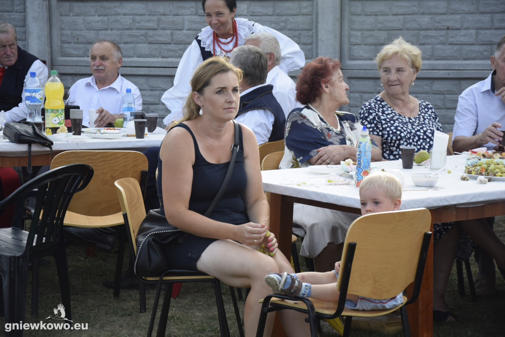 Dożynki parafialne w Zajezierzu