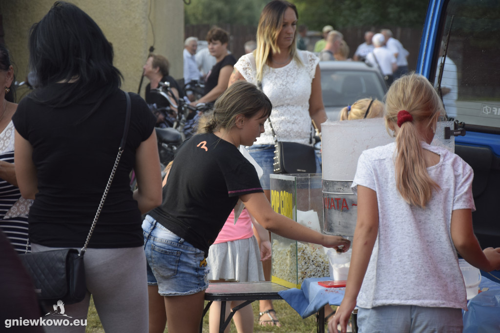 Dożynki parafialne w Zajezierzu