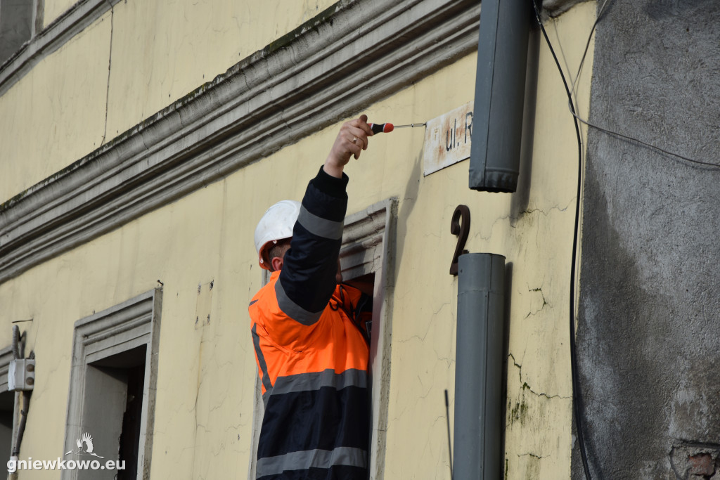 Wyburzanie kamienicy na Rynku