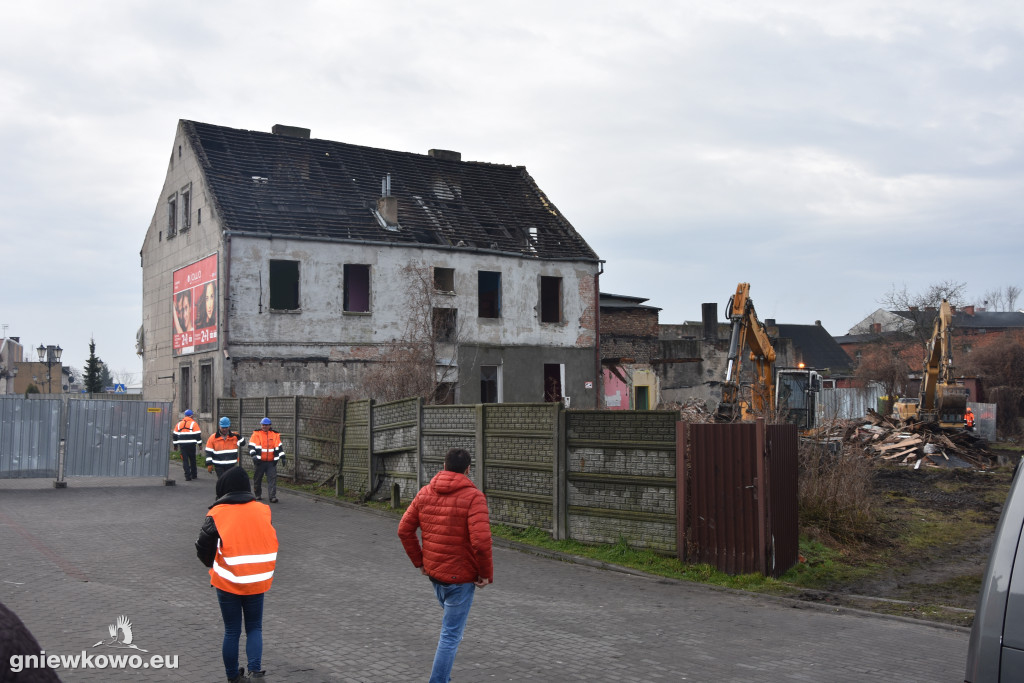 Wyburzanie kamienicy na Rynku