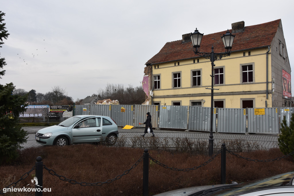 Wyburzanie kamienicy na Rynku