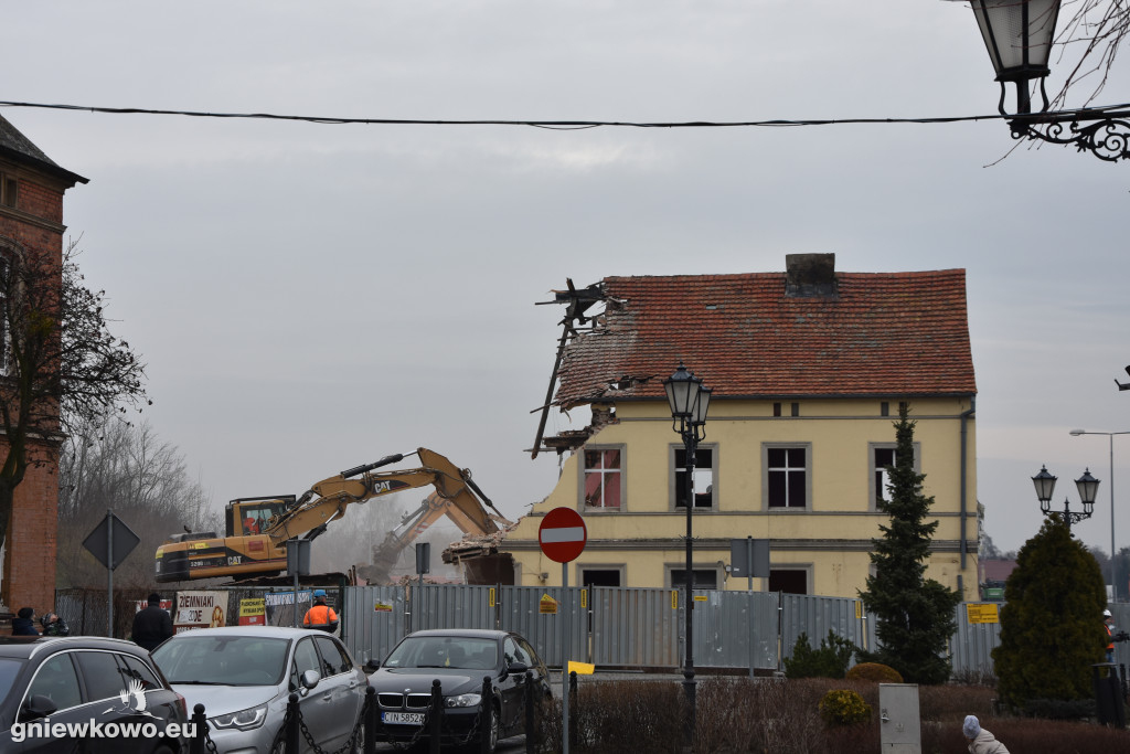 Wyburzanie kamienicy na Rynku