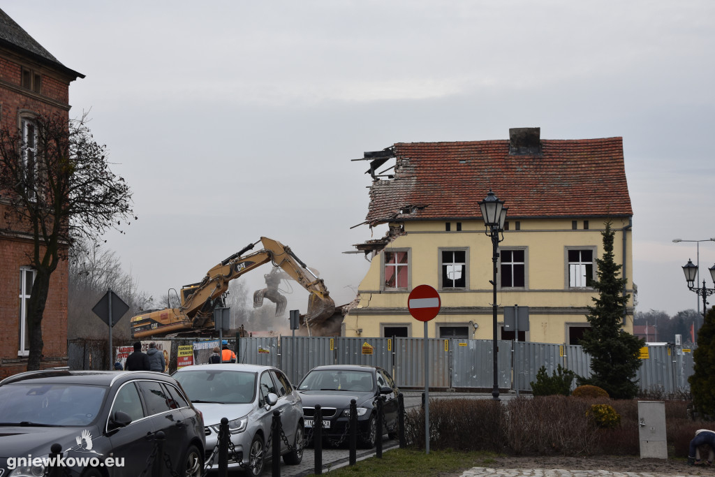 Wyburzanie kamienicy na Rynku