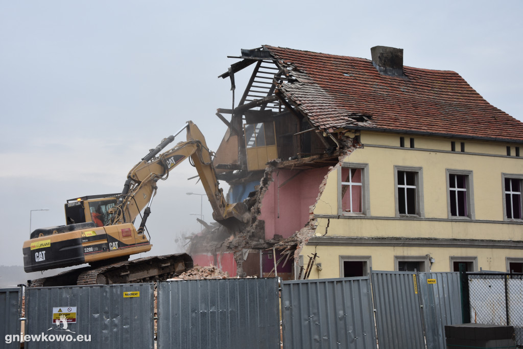 Wyburzanie kamienicy na Rynku