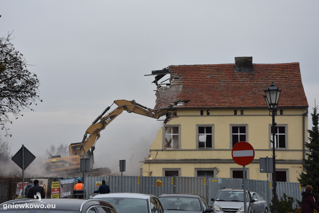 Wyburzanie kamienicy na Rynku