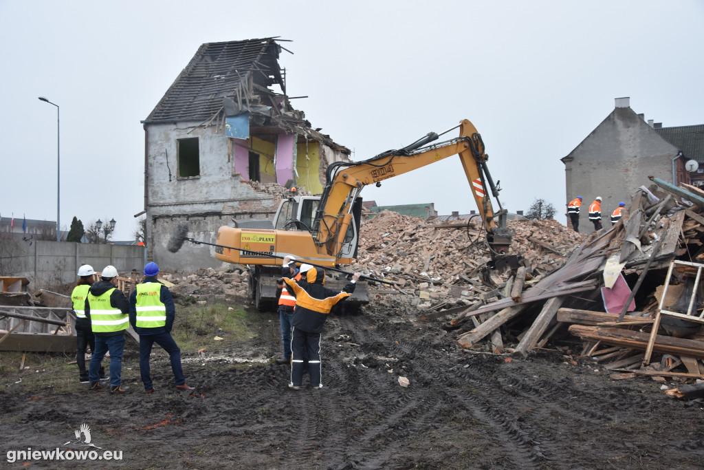 Wyburzanie kamienicy na Rynku