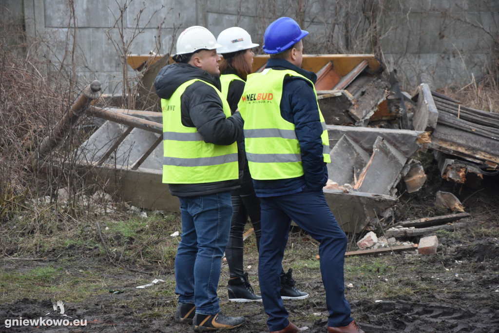 Wyburzanie kamienicy na Rynku