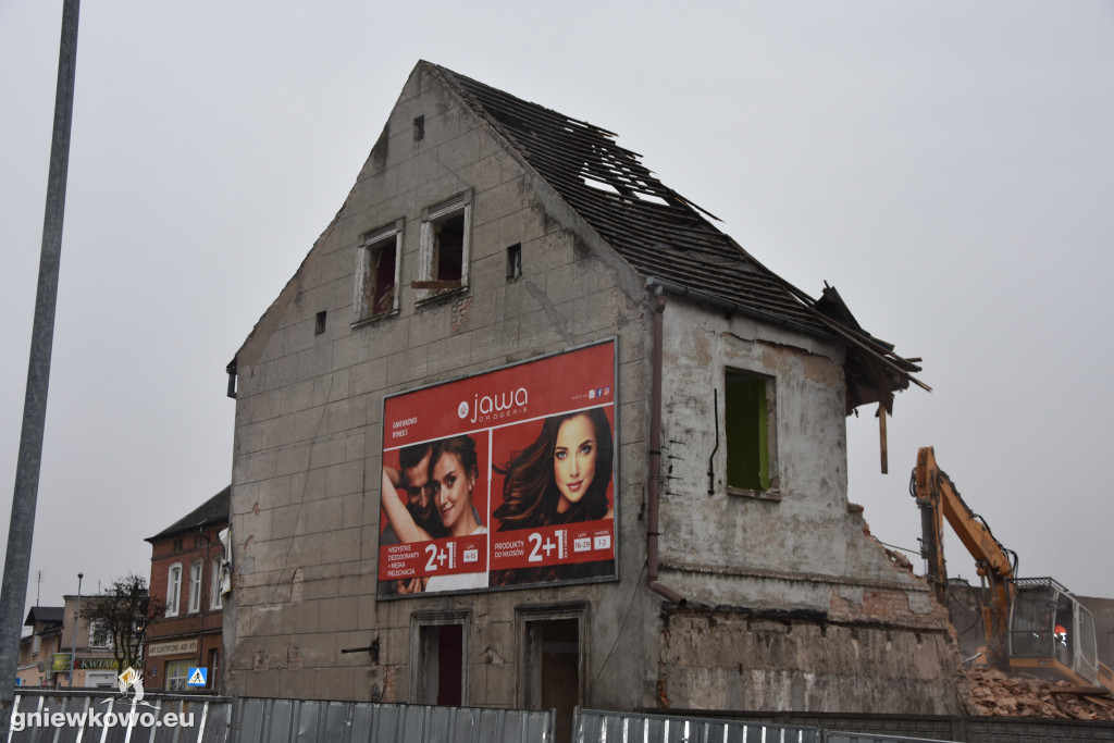 Wyburzanie kamienicy na Rynku