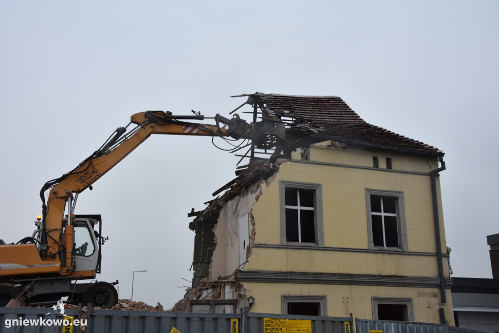 Wyburzanie kamienicy na Rynku