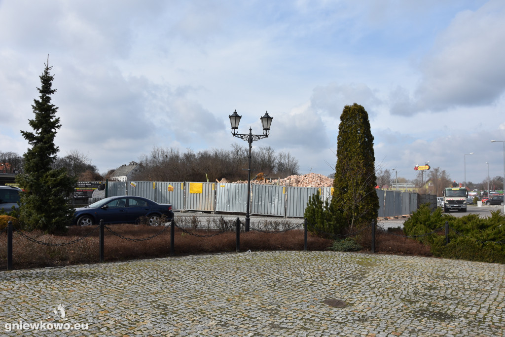 Wyburzanie kamienicy na Rynku