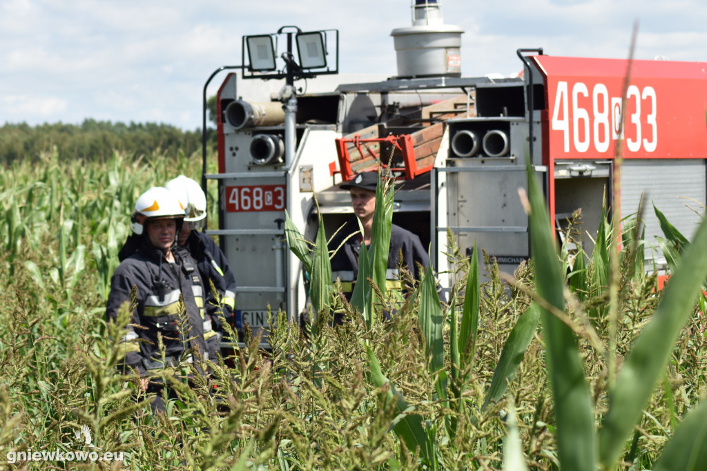 Pożar stogu w Bąkowie 31.07.2020