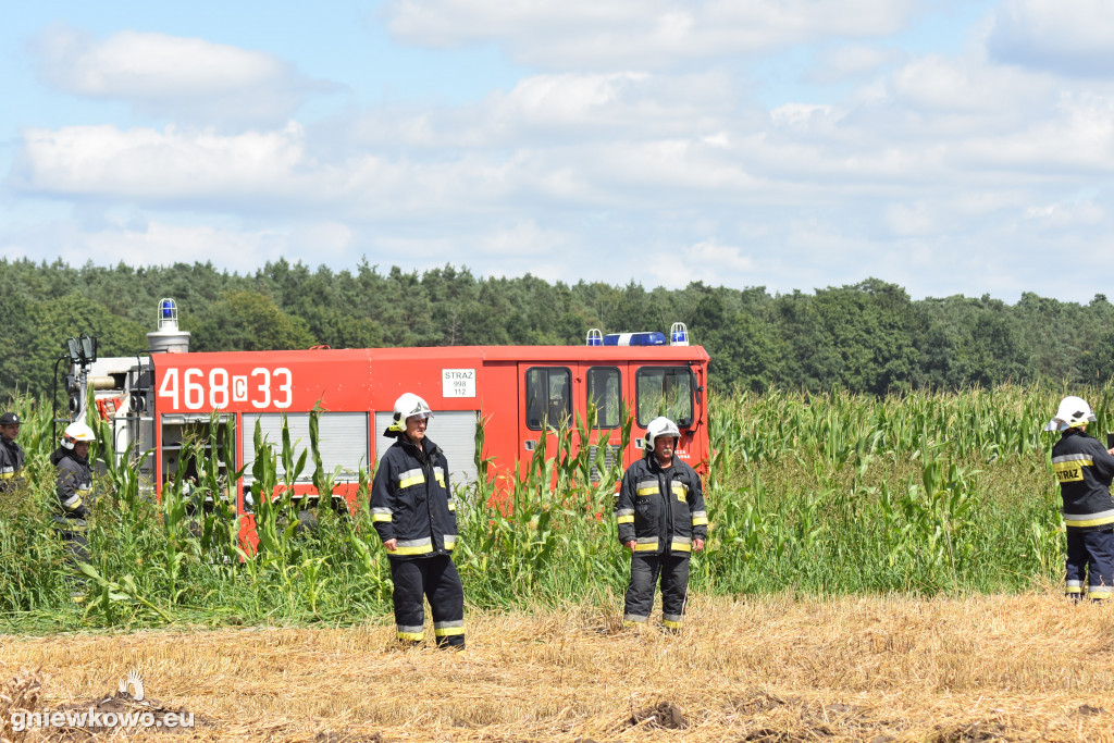 Pożar stogu w Bąkowie 31.07.2020
