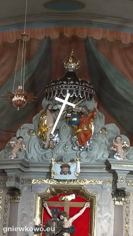 Odnowione ołtarze z kościoła pw. św. Mikołaja