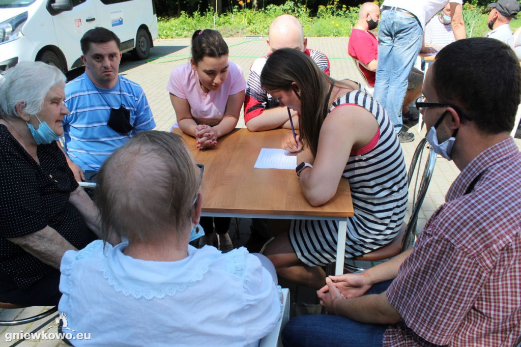 Policjanci z wizytą w ŚDS