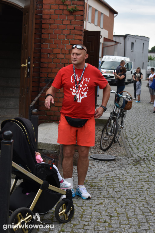 Pielgrzymka wyruszyła z Gniewkowa na Jasną Górę