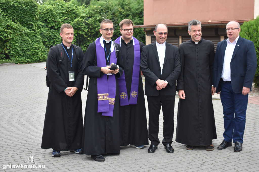 Pielgrzymka wyruszyła z Gniewkowa na Jasną Górę