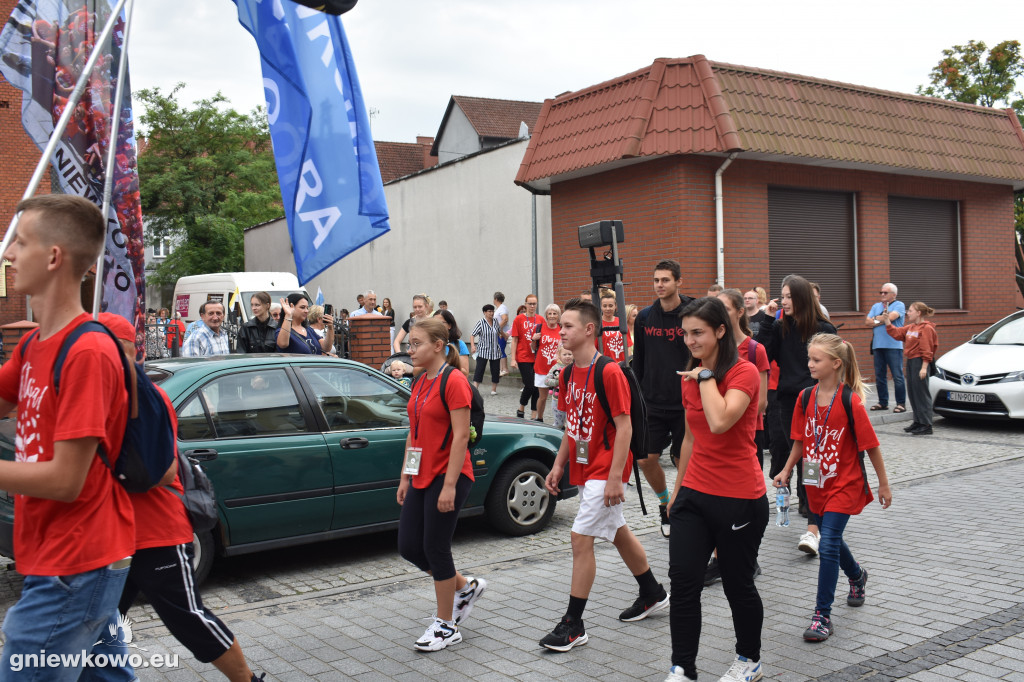 Pielgrzymka wyruszyła z Gniewkowa na Jasną Górę