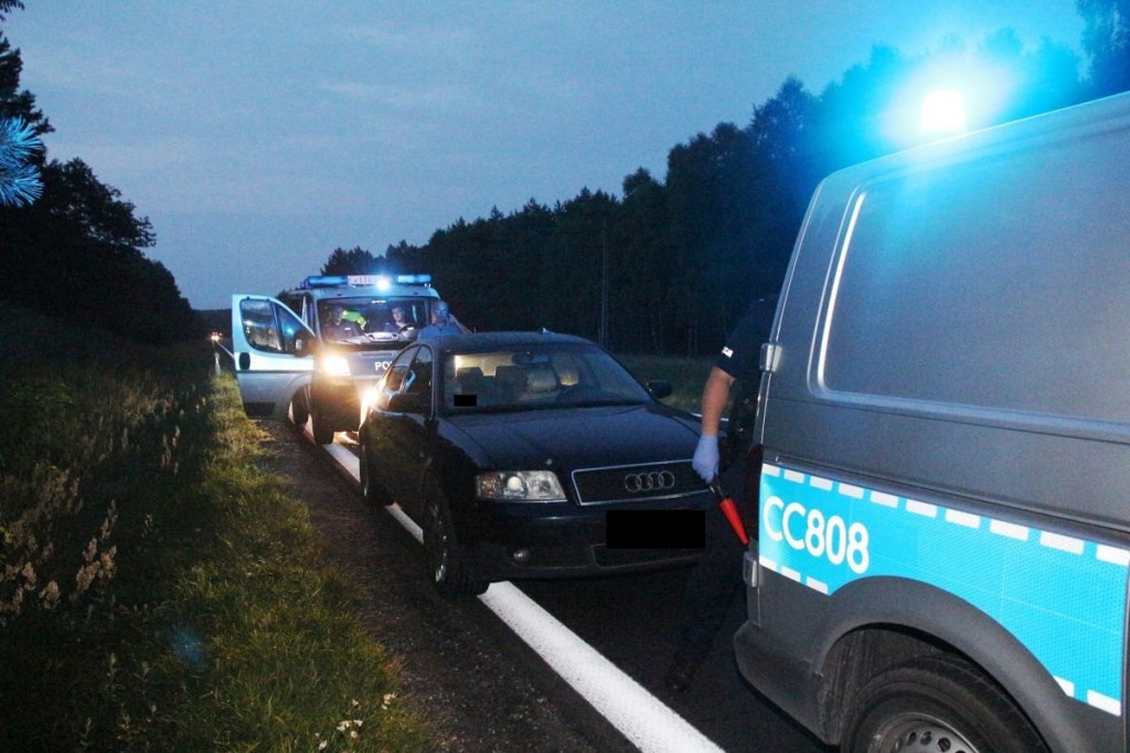 Audi z narkotykami na drodze z Gniewkowa
