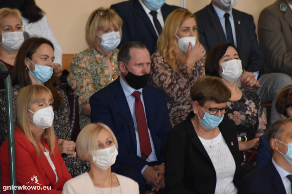 Nadanie SP 2 imienia Jana Dreckiego