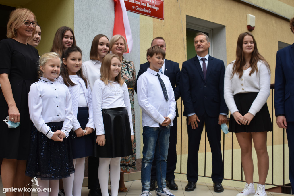 Nadanie SP 2 imienia Jana Dreckiego