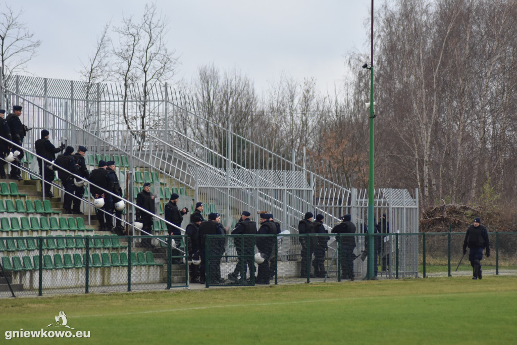 Ćwiczenia policji na Stadionie Miejskim